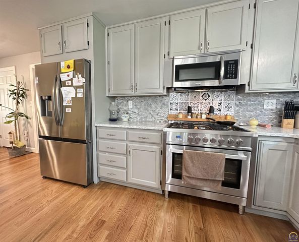 4200 NW Rochester RD, Topeka, KS 66617