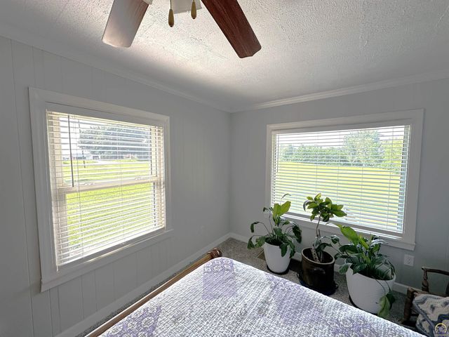 4200 NW Rochester RD, Topeka, KS 66617
