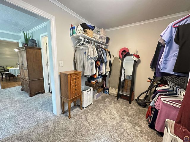 4200 NW Rochester RD, Topeka, KS 66617