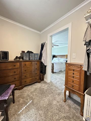 4200 NW Rochester RD, Topeka, KS 66617