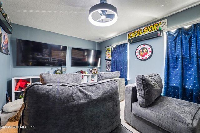 398 WAMBAW Drive, St. Johns, FL 32259