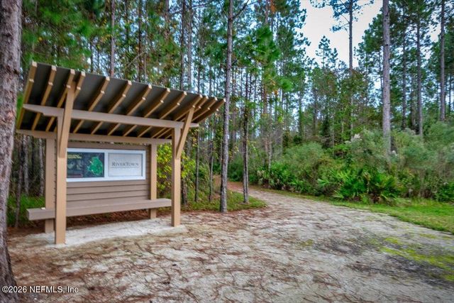 398 WAMBAW Drive, St. Johns, FL 32259