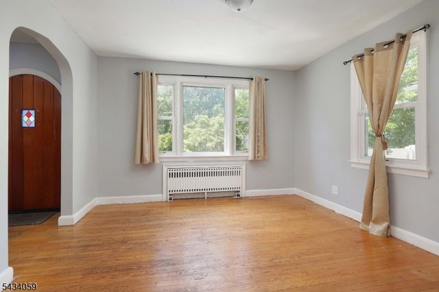 617 Bryant St, Rahway City, NJ 07065