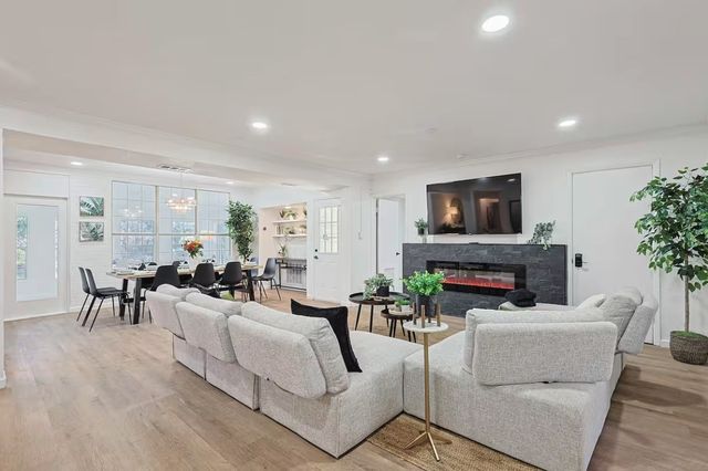 260 Mcgraw Lane, Sherman, TX 75090