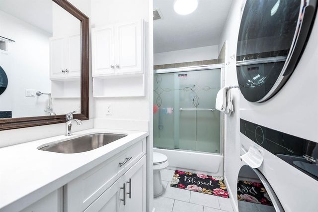 10211 Sugar Branch Dr Apt 368, Houston, TX 77036