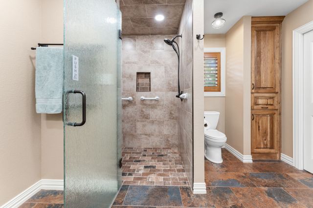 8910 Fm 779, Alba, TX 75410