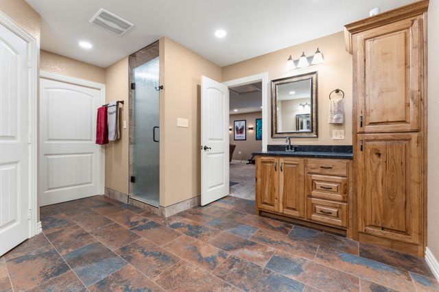 8910 Fm 779, Alba, TX 75410