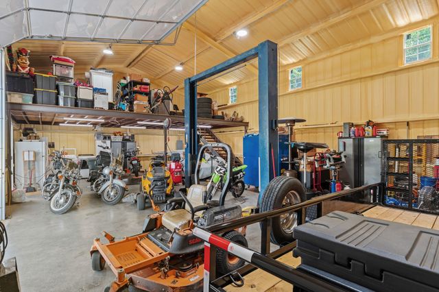 8910 Fm 779, Alba, TX 75410