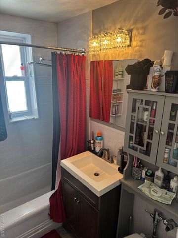 300 North Broadway 2MN, Yonkers, NY 10701