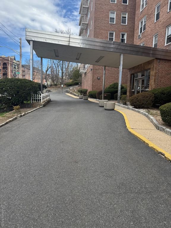 300 North Broadway 2MN, Yonkers, NY 10701