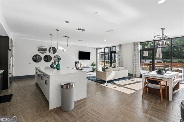 775 Juniper Street NE 319, Atlanta, GA 30308