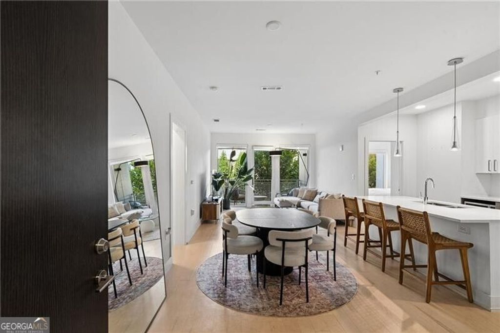 775 Juniper Street NE 319, Atlanta, GA 30308