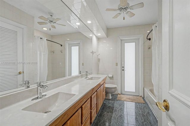 16842 SW 79 Place, Palmetto Bay, FL 33157