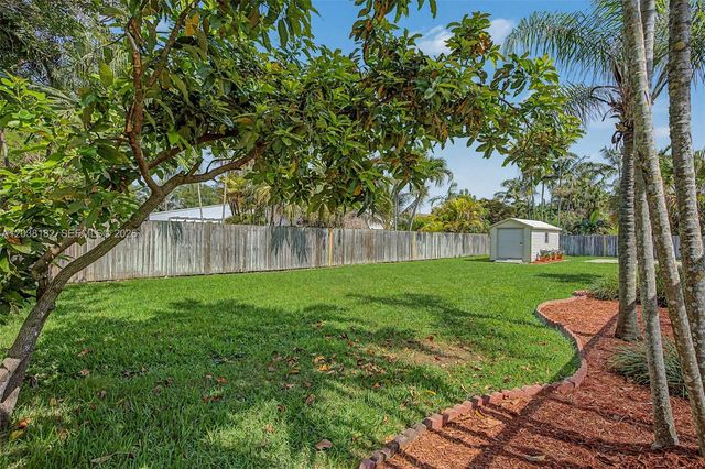 16842 SW 79 Place, Palmetto Bay, FL 33157