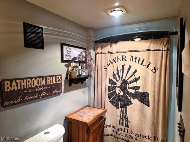 4 N Butler Avenue, Niles, OH 44446