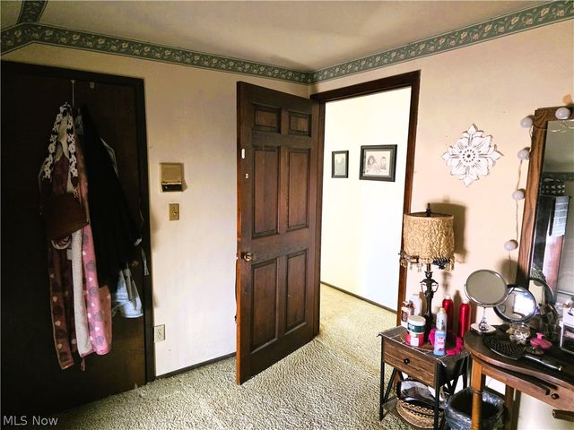 4 N Butler Avenue, Niles, OH 44446