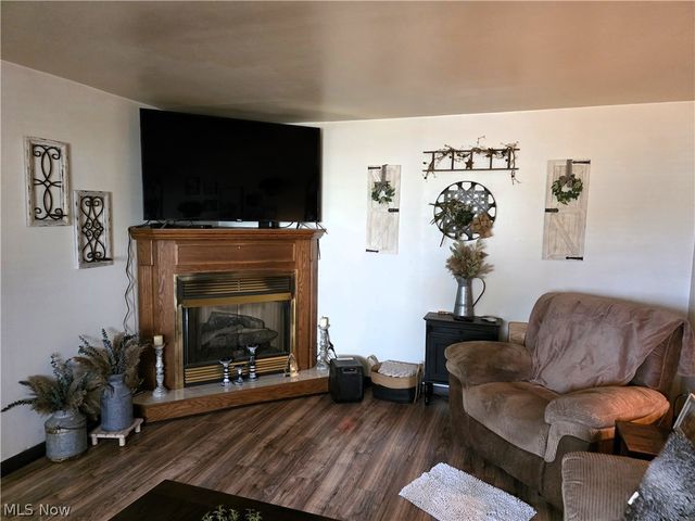 4 N Butler Avenue, Niles, OH 44446