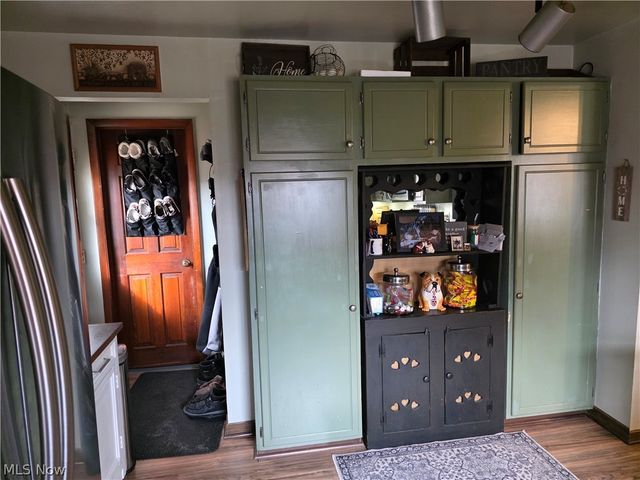 4 N Butler Avenue, Niles, OH 44446