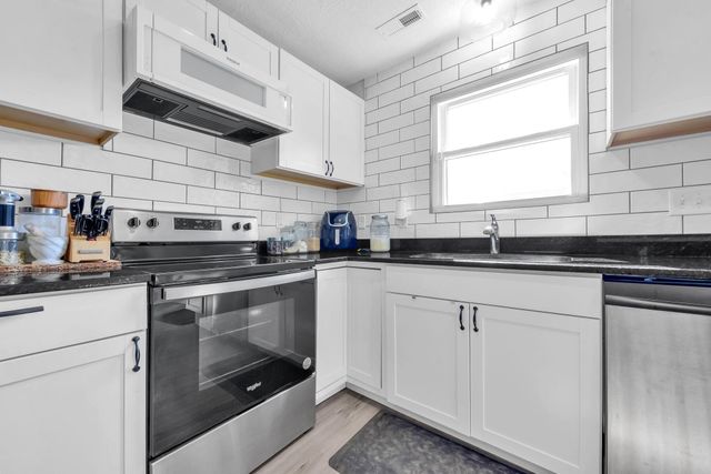 1945 Woodcrest Road, Columbus, OH 43232