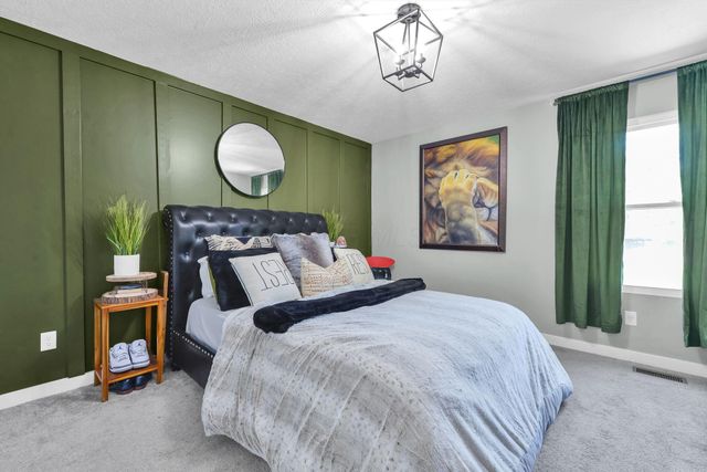 1945 Woodcrest Road, Columbus, OH 43232