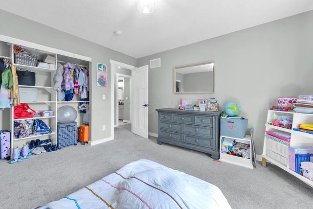 1945 Woodcrest Road, Columbus, OH 43232