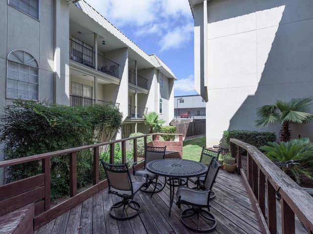 910 Duncan LN 2, Austin, TX 78705