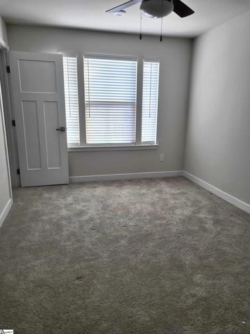 162 Moss Hollow Way, Simpsonville, SC 29680