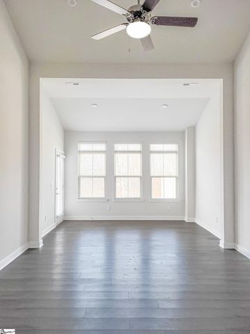 162 Moss Hollow Way, Simpsonville, SC 29680