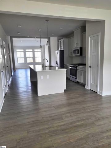 162 Moss Hollow Way, Simpsonville, SC 29680