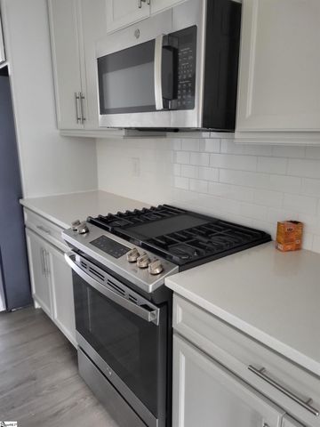 162 Moss Hollow Way, Simpsonville, SC 29680