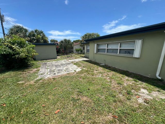 603 Clear Lake Avenue, West Palm Beach, FL 33401