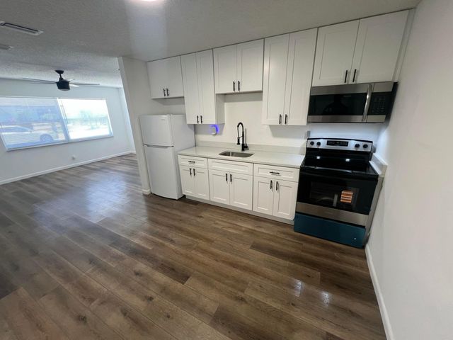 603 Clear Lake Avenue, West Palm Beach, FL 33401