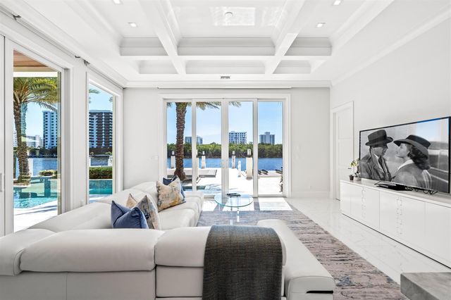 7212 NE 8th Drive, Boca Raton, FL 33487