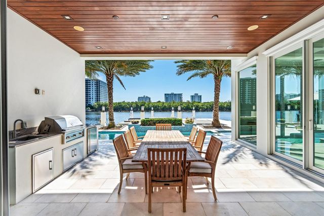 7212 NE 8th Drive, Boca Raton, FL 33487