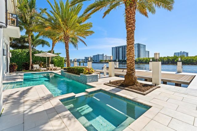 7212 NE 8th Drive, Boca Raton, FL 33487