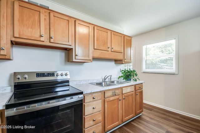 179 Granvil Dr, Louisville, KY 40218