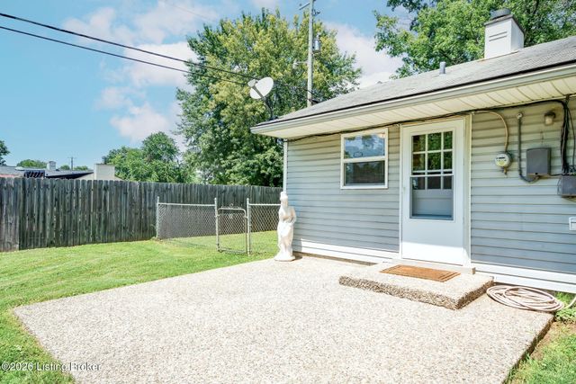 179 Granvil Dr, Louisville, KY 40218