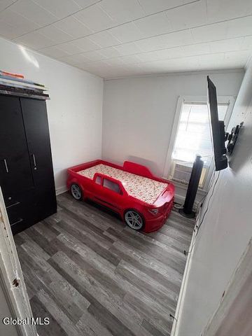 211 Forest Avenue, Amsterdam, NY 12010