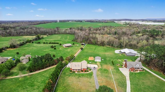 651 Williams St, Decherd, TN 37324