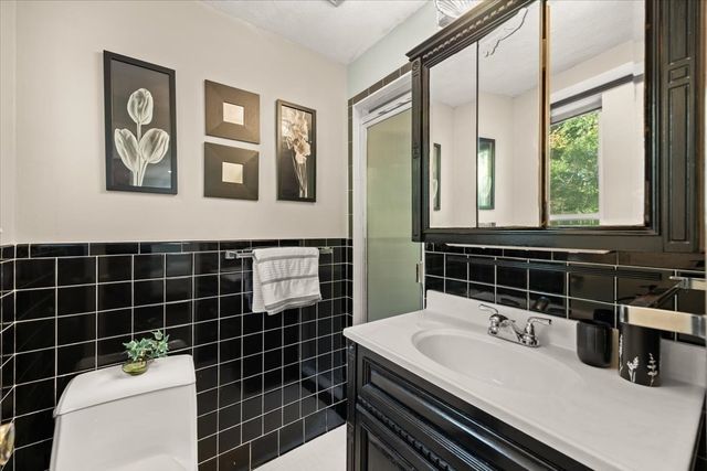 14 Madison Ave, Sharon, MA 02067