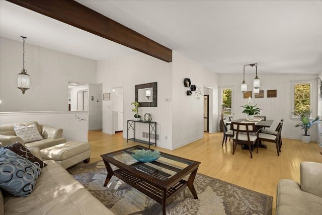 14 Madison Ave, Sharon, MA 02067
