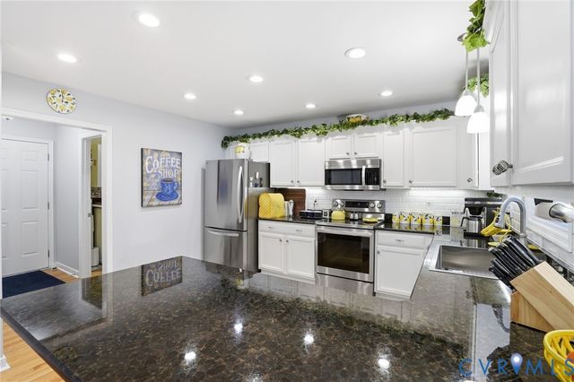 2134 Ettington Ln, Mechanicsville, VA 23111