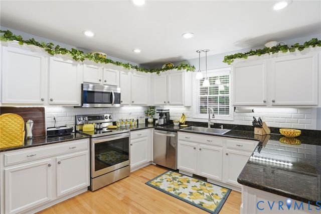 2134 Ettington Ln, Mechanicsville, VA 23111