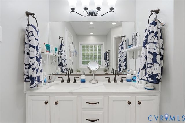 2134 Ettington Ln, Mechanicsville, VA 23111
