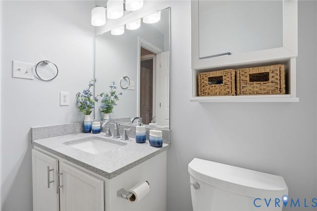 2134 Ettington Ln, Mechanicsville, VA 23111