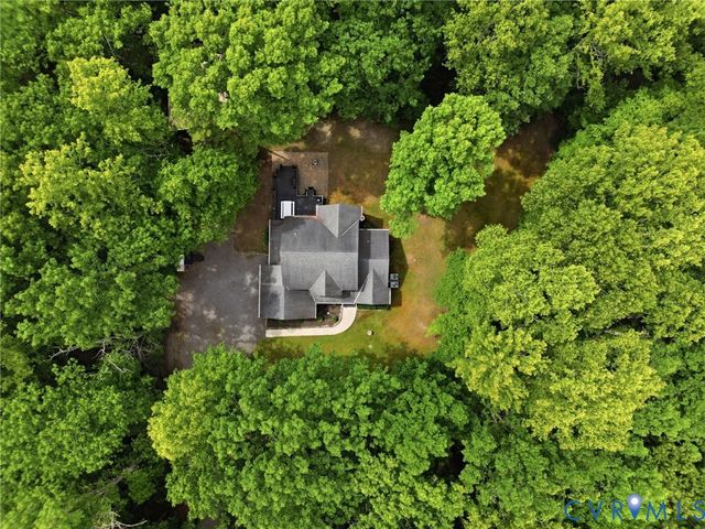 2134 Ettington Ln, Mechanicsville, VA 23111