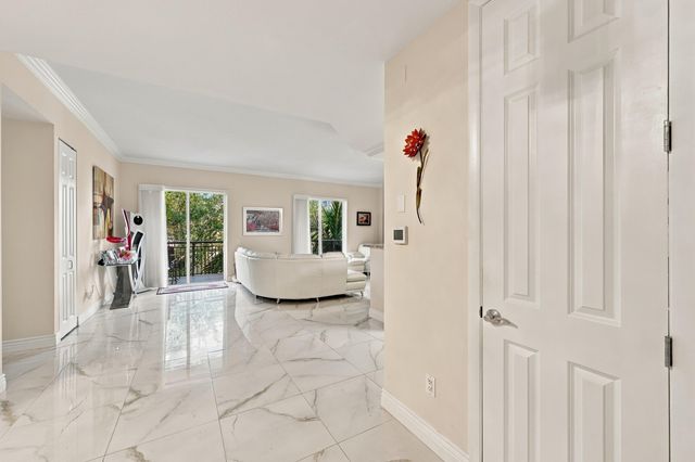2601 NE 14th Avenue 306, Wilton Manors, FL 33334