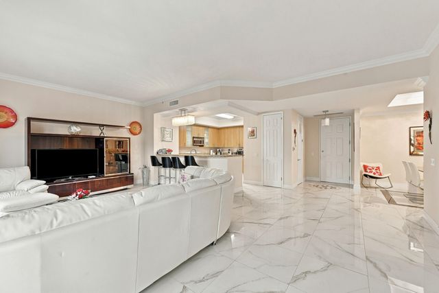 2601 NE 14th Avenue 306, Wilton Manors, FL 33334