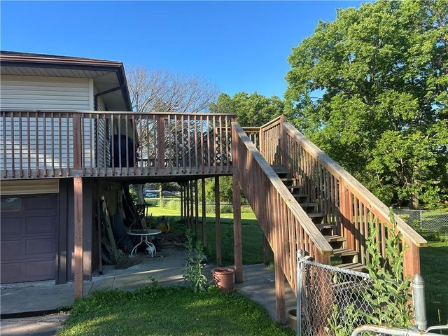 6740 SE Horseshoe Drive, Holt, MO 64048