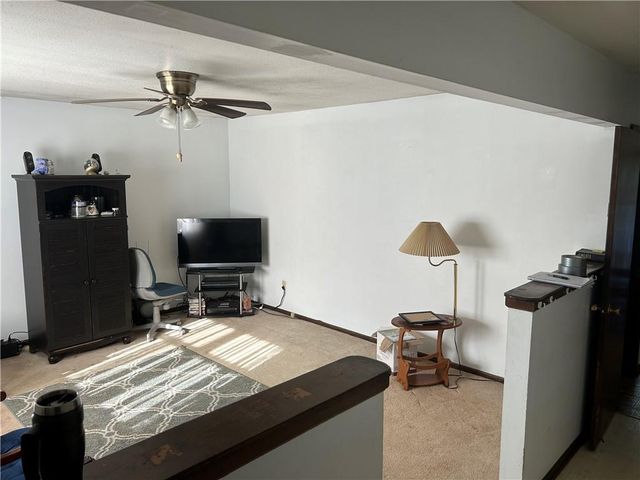 6740 SE Horseshoe Drive, Holt, MO 64048